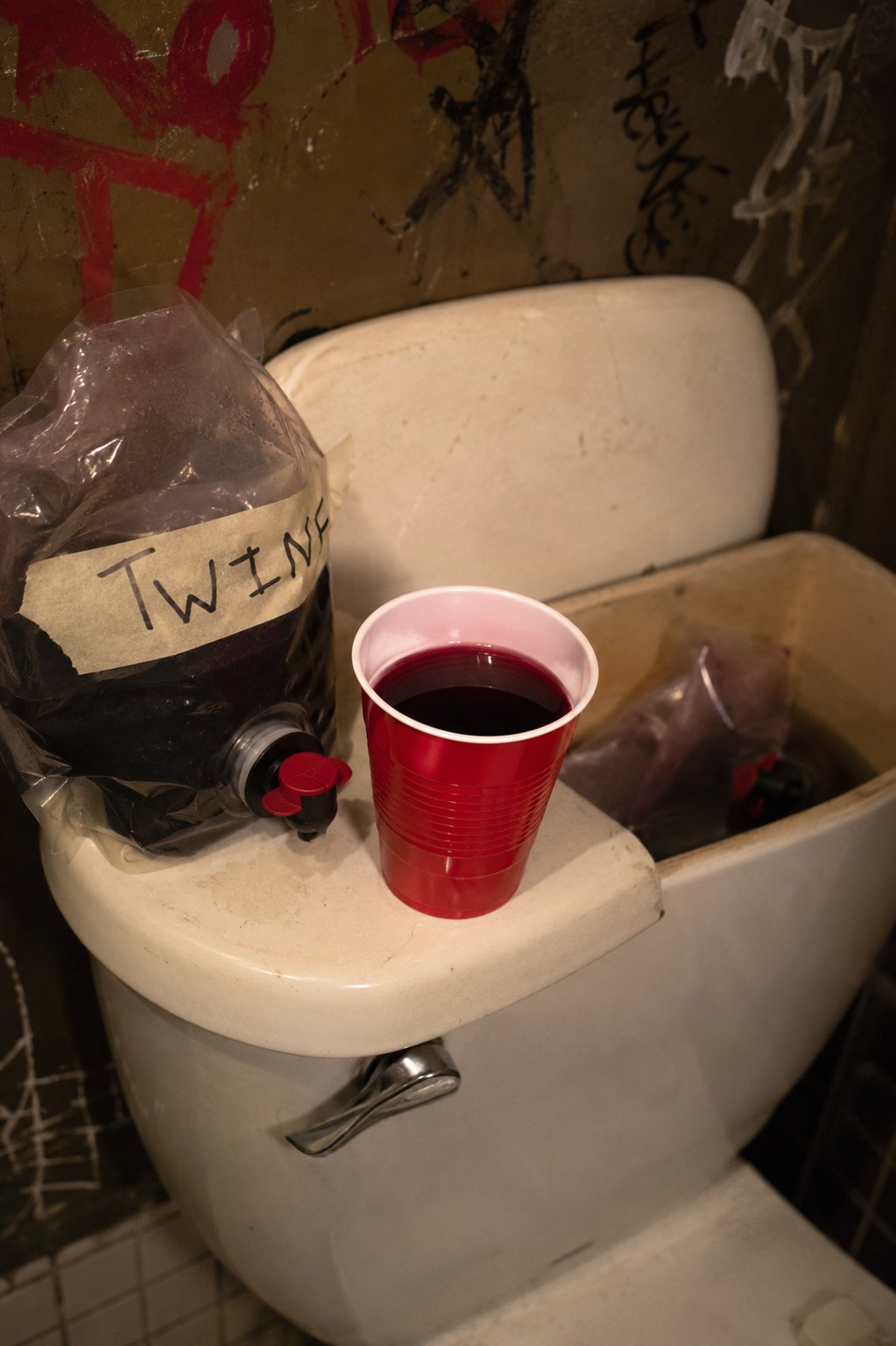 Toilet Wine (Twine)